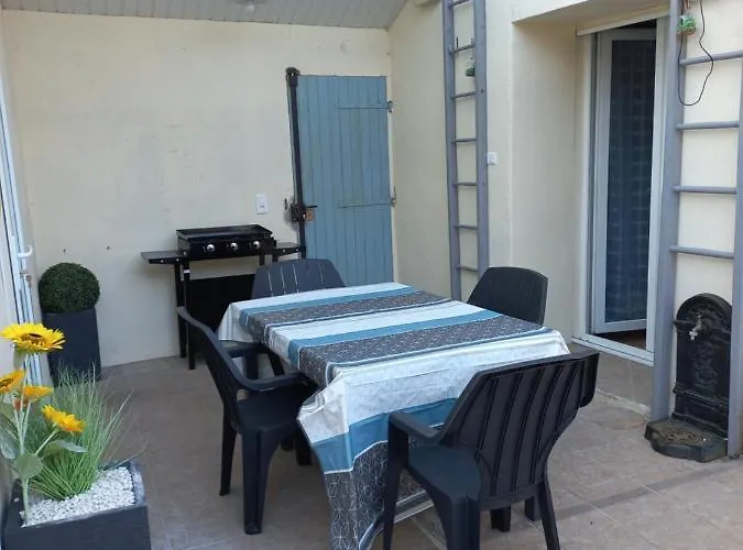 بيت للعطل Maison De Village